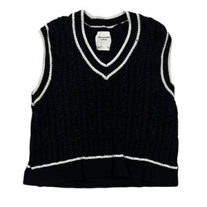 Abercrombie & Fitch Sweater Vest